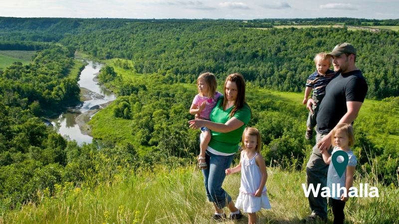 a family enjoying the Pembina Gorge
